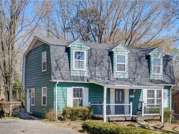 1025 Harris St, Eden, NC 27288