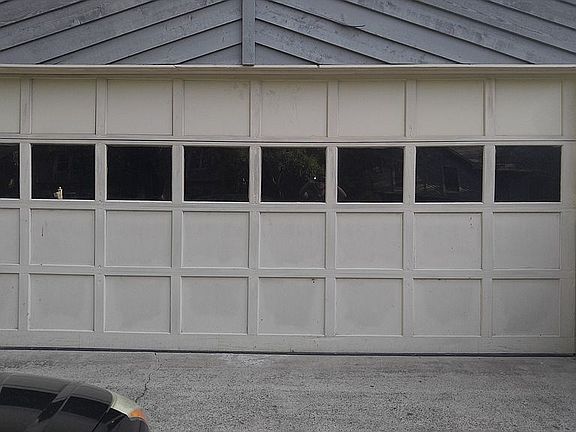 3rd image of 1004 Park Forest Ct