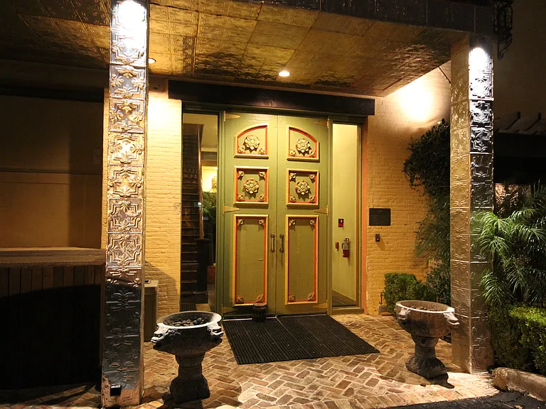 321 S Flores St #102 — Photo 23