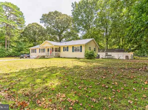 30048 Cross Woods Dr, Mechanicsville, MD 20659