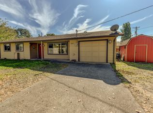 8401 Woodbourne Dr SW, Lakewood, WA 98499