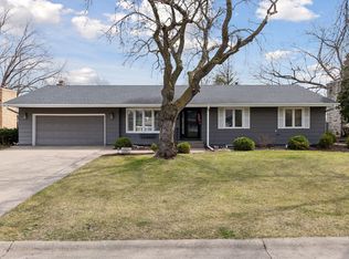 7125 Bristol Blvd, Edina, MN 55435