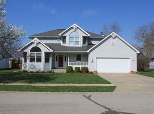 1813 Strawberry Ln, Springfield, IL 62711