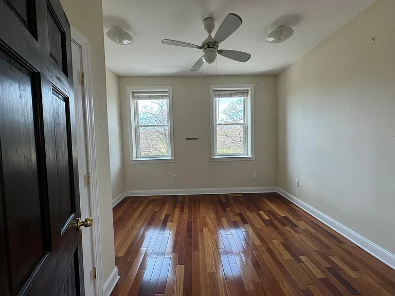 23 S Linwood Ave — Photo 22