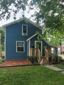 52 W Bacon St, Hillsdale, MI, 49242