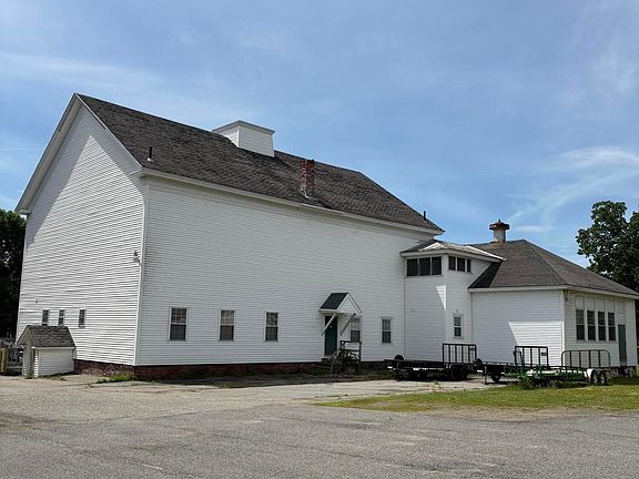 3rd image of 905 Main Street