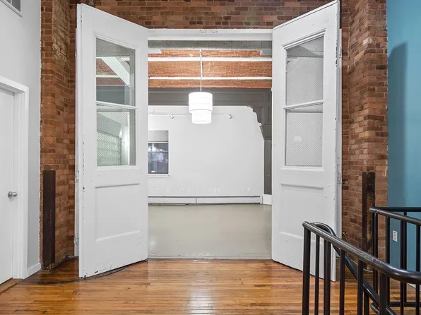 717 Atlantic Ave APT 1D, Boston, MA 02111