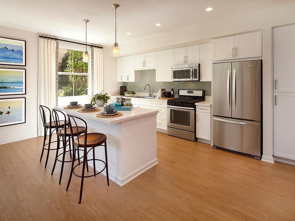 1st image of 3555 Monroe St #451
