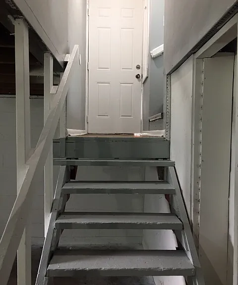 655 N Alton Ave — Photo 2