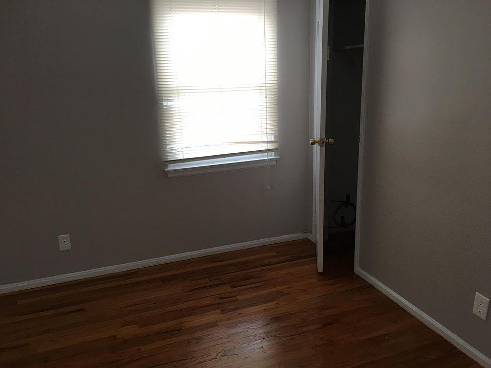 2nd image of 15562 Huron St
