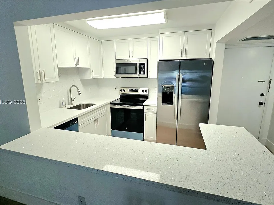 255 S Cypress Rd #307