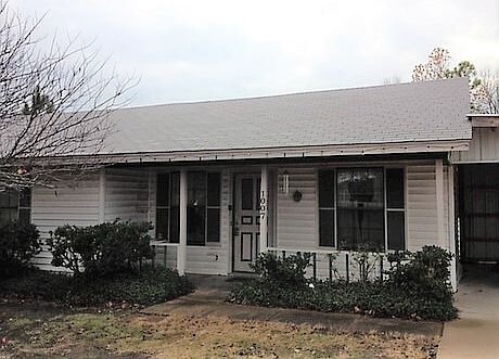 1st image of 1007 Eastridge Cir