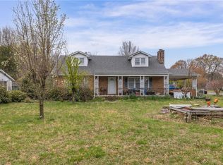 3917 Frazier Rd, Greensboro, NC 27407