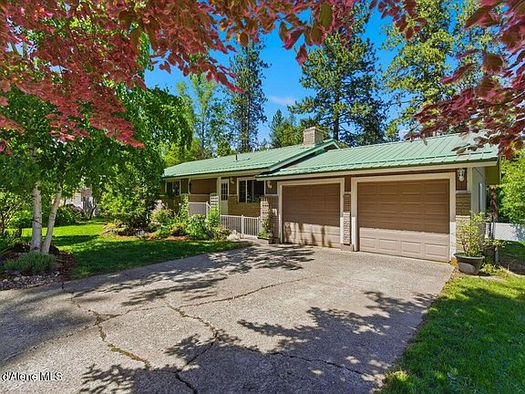 2nd image of 4761 E Woodland Dr