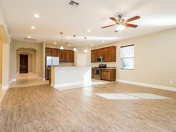 4th image of 1110 Wycliffe Way