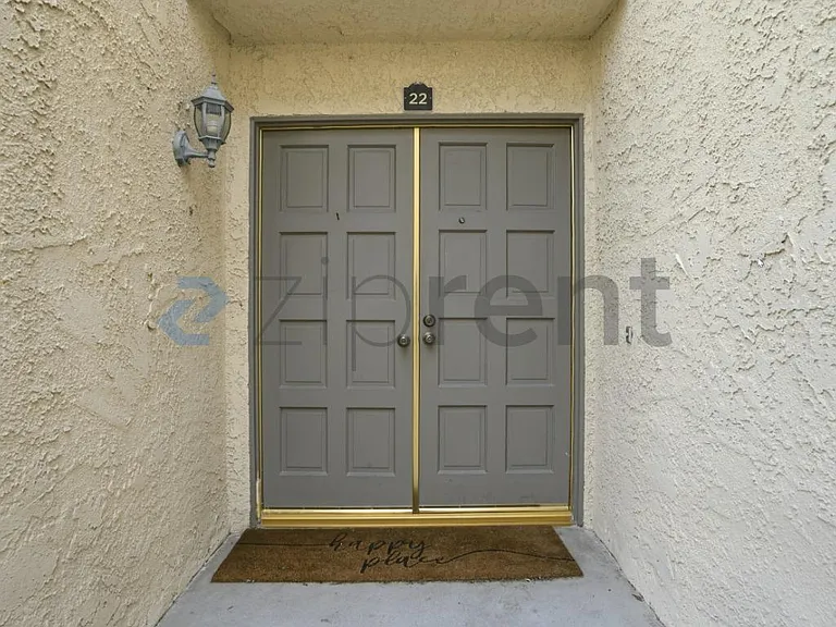 1200 Opal St #22 — Photo 3
