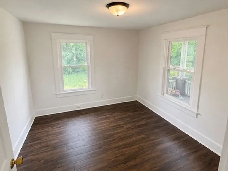 2512 Fox Bridge Rd — Photo 4