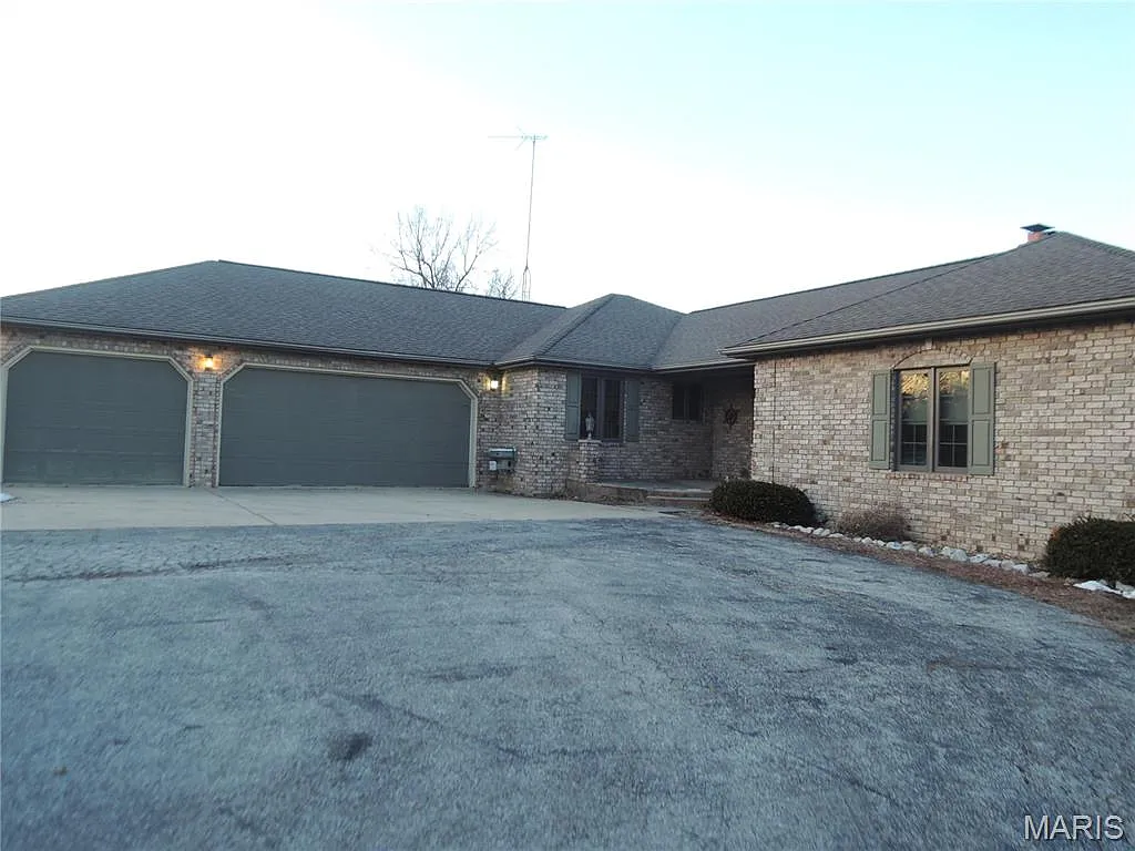 6 Willow Circle Dr photo 1
