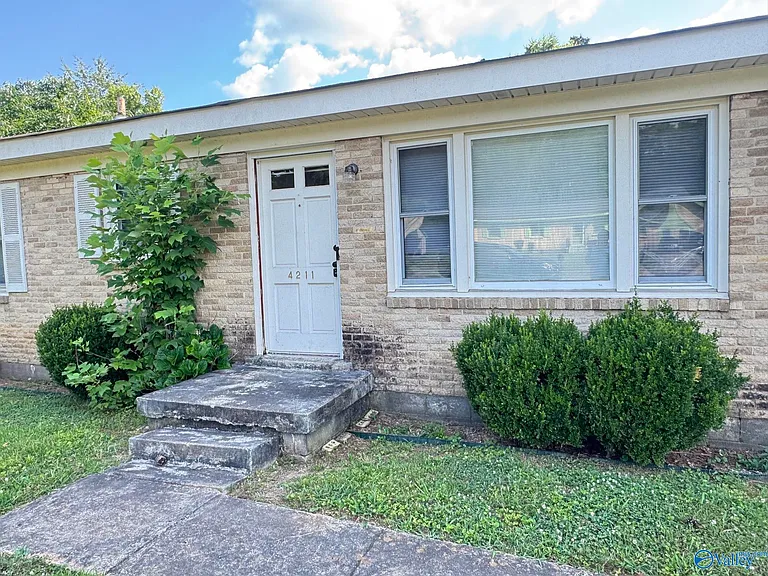4211 Teejay Dr NW — Photo 3