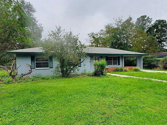 3rd image of 6207 NW 29th St