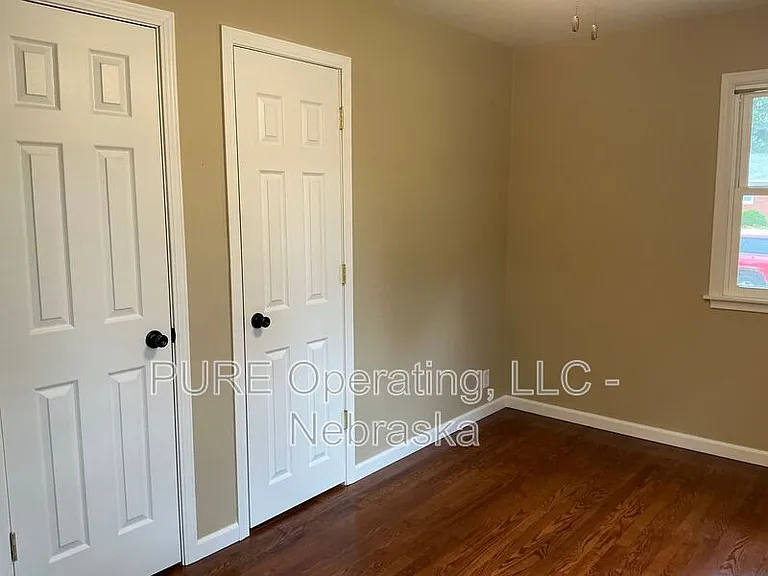 3500 N 60th St — Photo 13