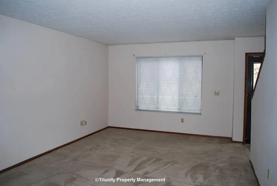 2 bed, 1.5 bath, 960 sqft, $1,200 — Photo 4