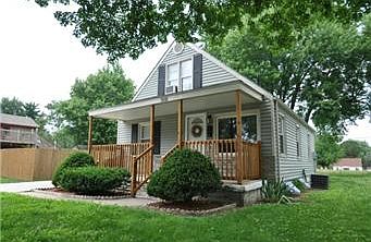 2nd image of 308 N Huttig Ave
