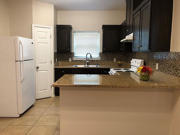 3rd image of 5402 Marcella Ave #B208