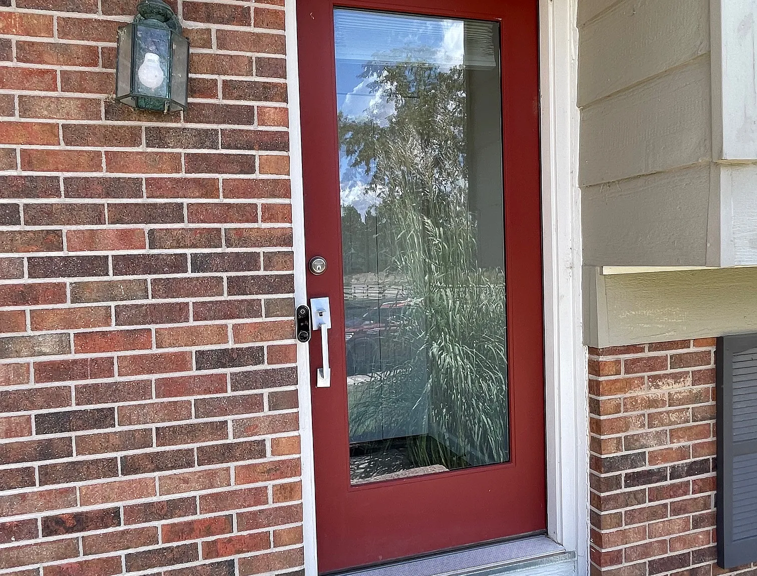 3 bed, 1164 sqft, $2,100 — Photo 4