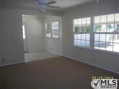 5th image of 7546 Owensmouth Ave