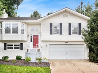 806 Cades Cv, Florissant, MO 63031
