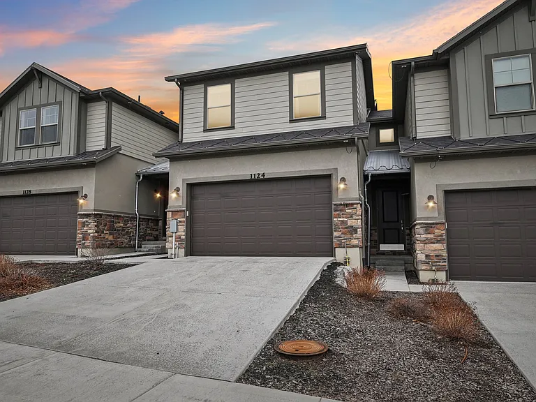 1124 W Wasatch Spring Rd — Photo 35