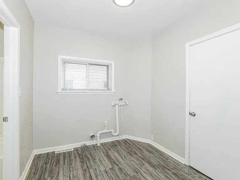 763449_024_bedroom_13364708.jpg