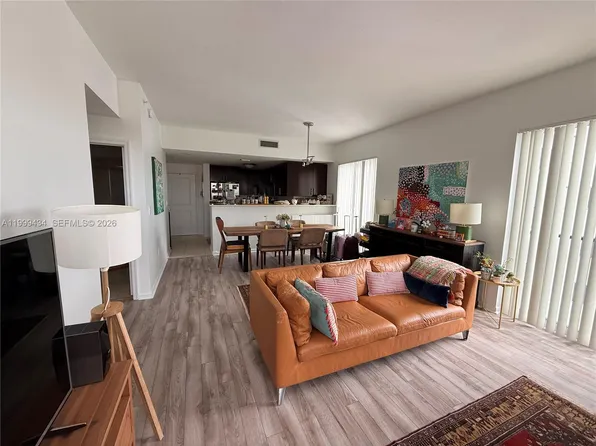 10 Aragon Ave, Miami, FL