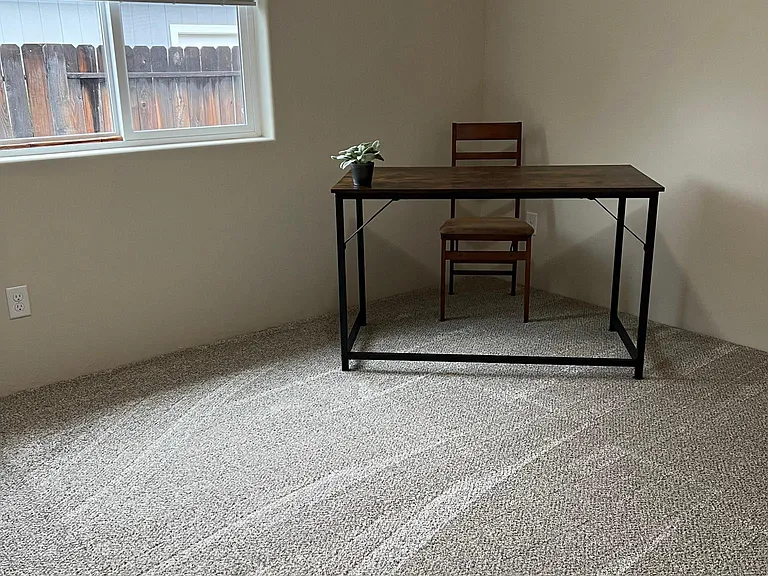 1060 Compton Way — Photo 6