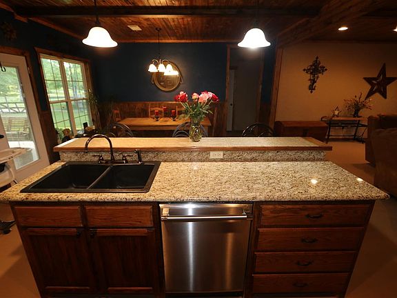 5th image of 4742 Bryan Ln