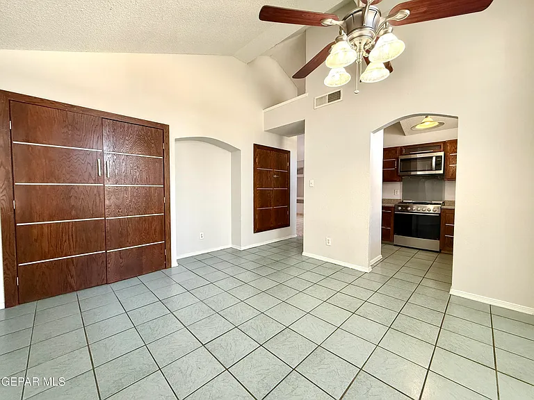 11992 Dragon Crest Dr — Photo 11
