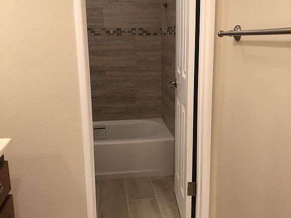 4th image of 15111 Joy St #A