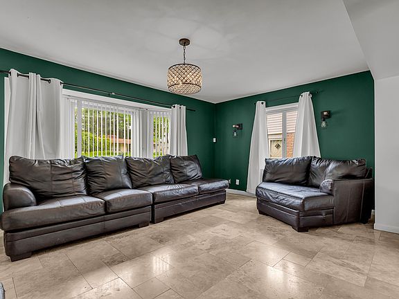 5th image of 23484 Meadow Park