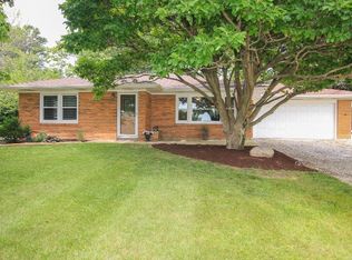 1020 Maple Hill Rd, Bloomington, IL 61705