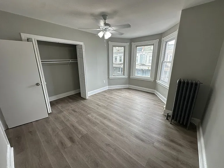 5743 Pemberton St — Photo 16