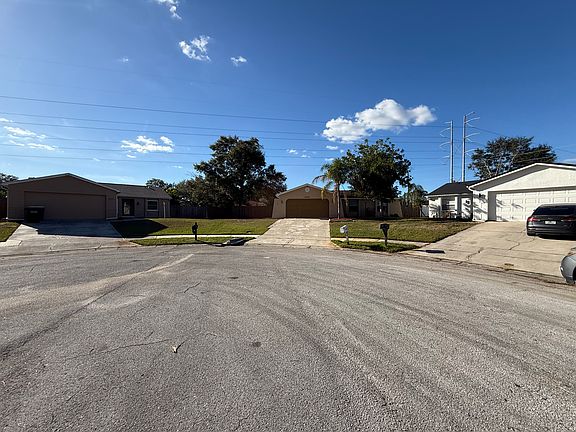 2nd image of 2512 Elderberry Dr