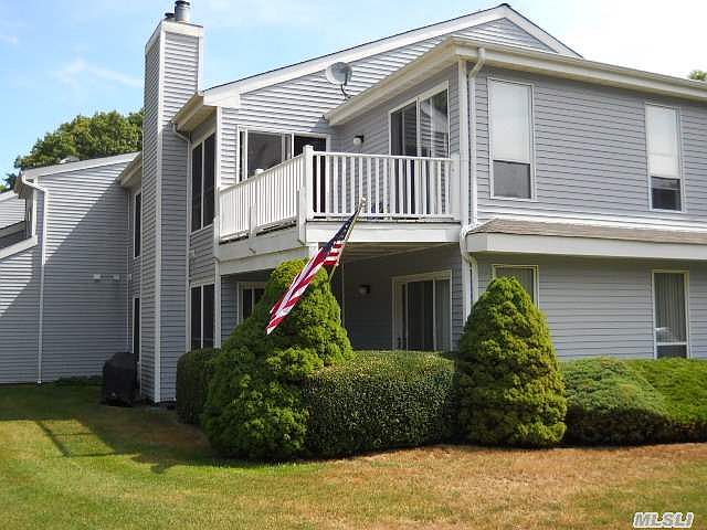 1st image of 20 Lakeview Dr