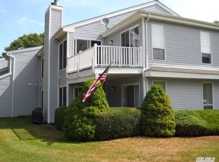 20 Lakeview Dr, Manorville, NY 11949