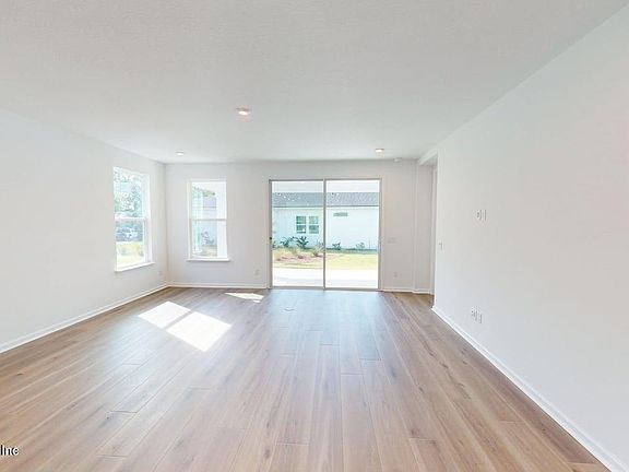 5th image of 425 JUNIPER HILLS Drive
