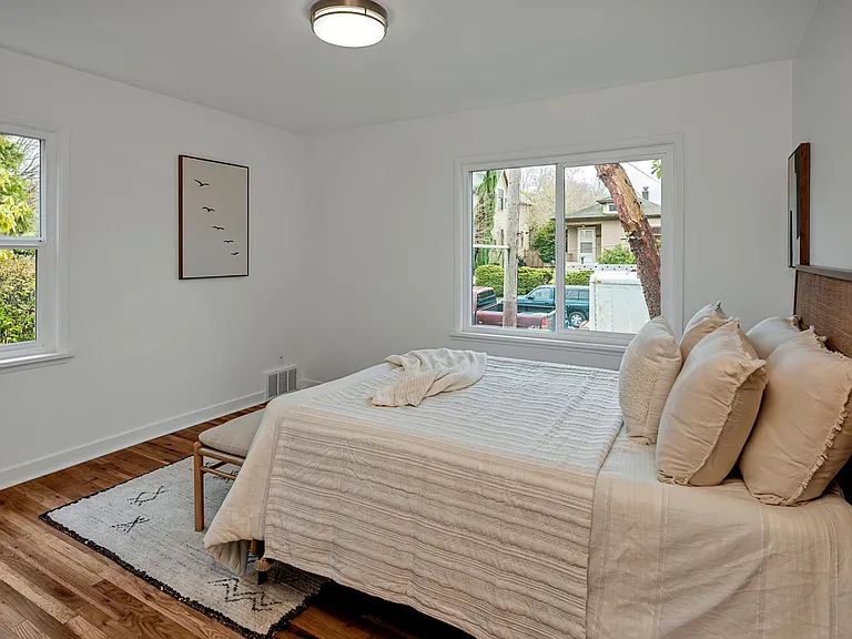 808 W Armour St — Photo 31