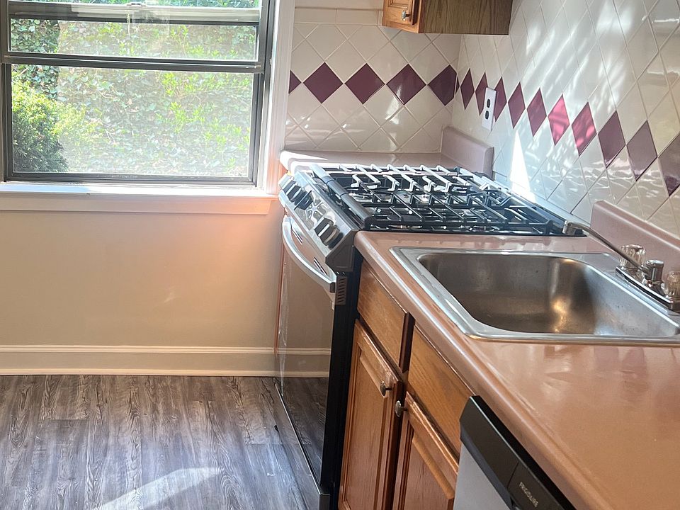 1st image of 407 Shawmont Ave #407E