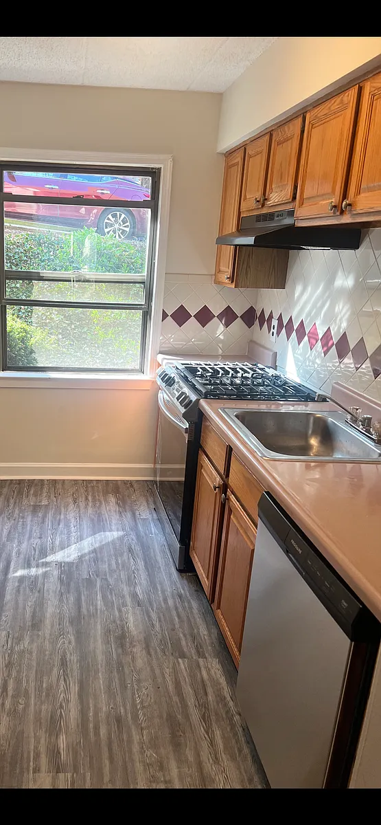 Building Photo - 407 Shawmont Ave #407E