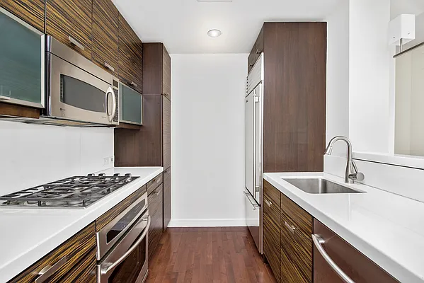 Rented by Compass | media 19