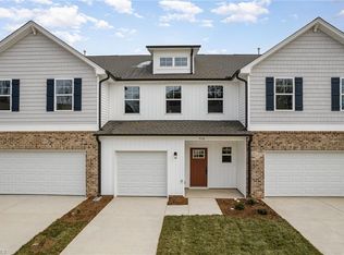 910 Cannon Crossing Cir, Greensboro, NC 27410